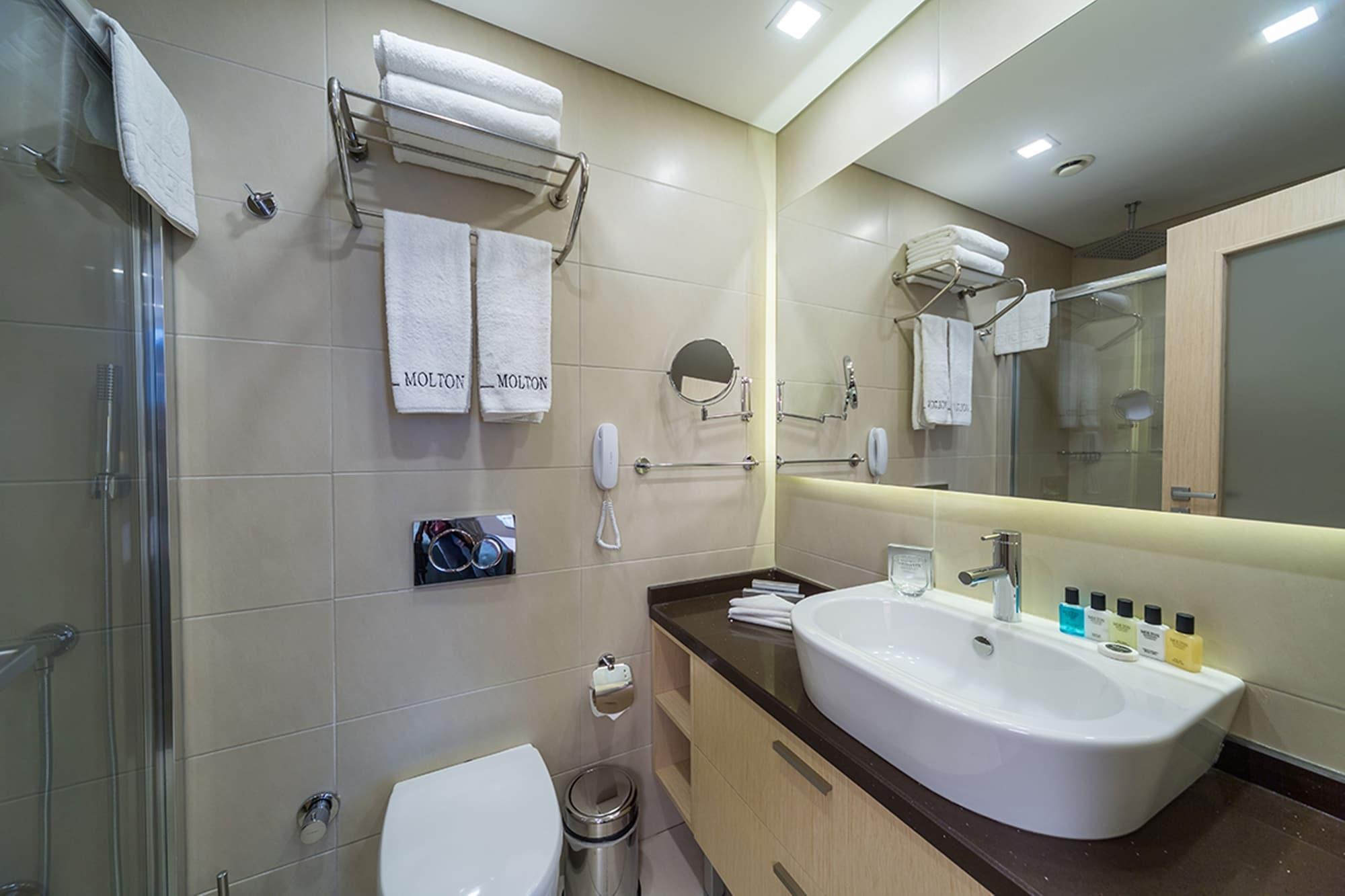 Molton Monapart Mecidiyekoy Hotel Istanboel